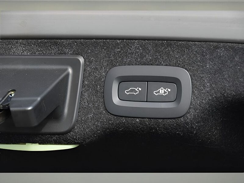 Volvo  S90 Recharge Ultimate, T8 AWD Plug-in hybrid, Electric/Gasoline, Bright