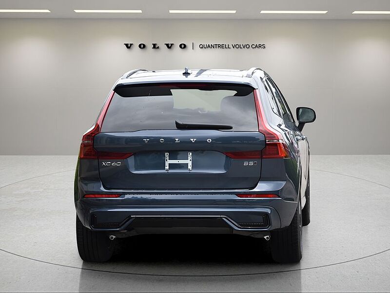 Volvo XC60 Core, B5 AWD Gas (mild hybrid), Gasoline, Dark