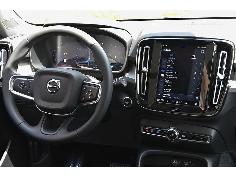 Volvo  XC40 Ultimate, B5 AWD Gas (mild hybrid), Gasoline, Bright