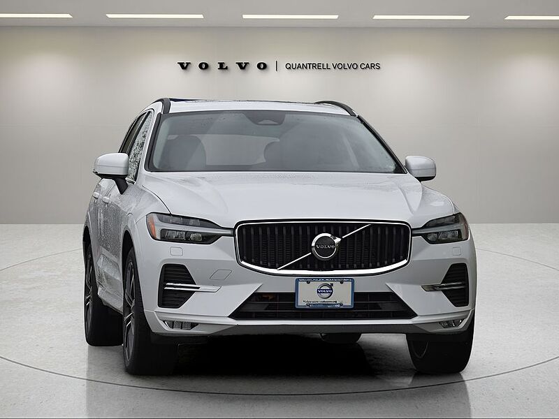 Volvo  XC60 Momentum, B5 AWD