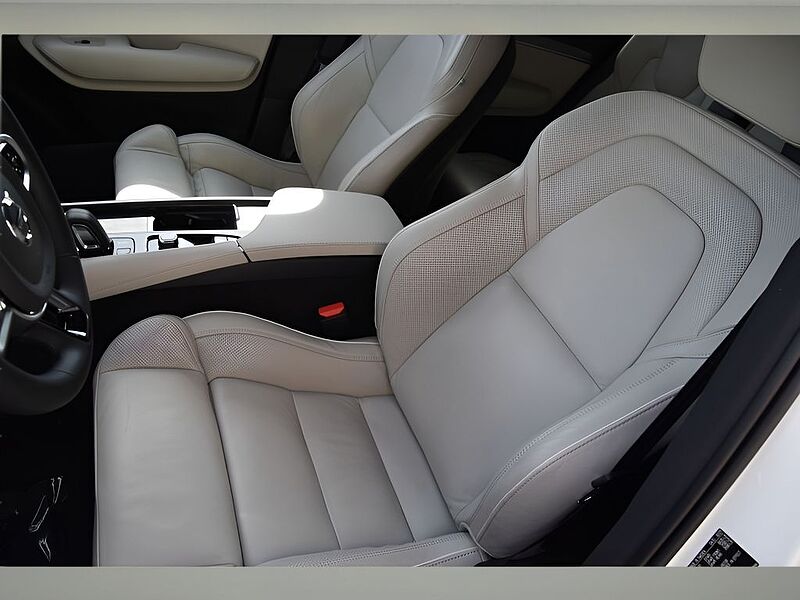 Volvo  XC90 Recharge R-Design, T8 eAWD , 7 Seats