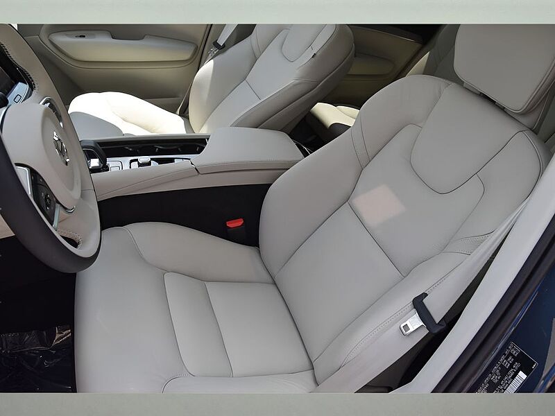 Volvo  XC90 Plus, B5 AWD Gas (mild hybrid), Gasoline, Bright, 7 Seats
