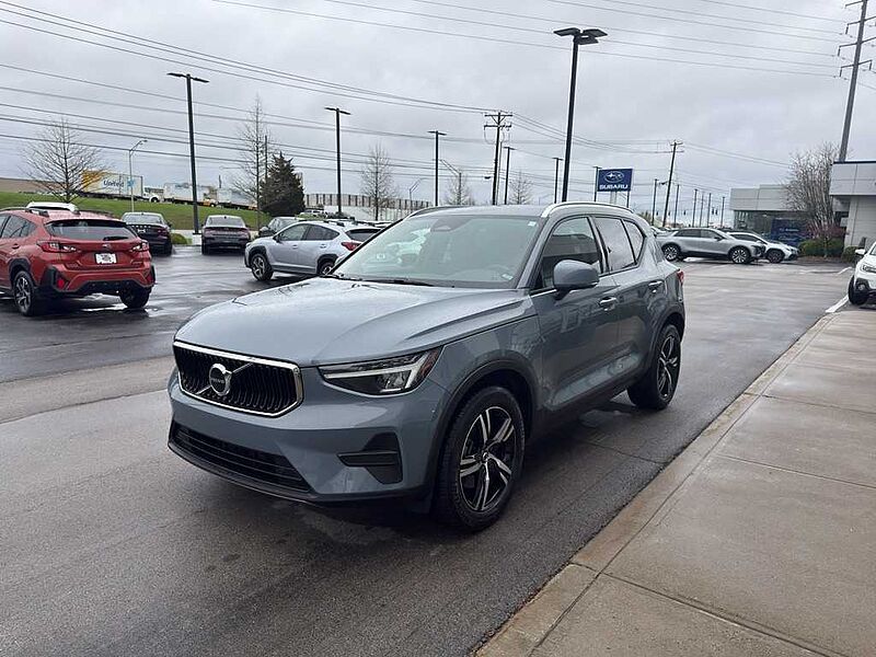 Volvo  XC40 Core, B5 AWD, Mild Hybrid