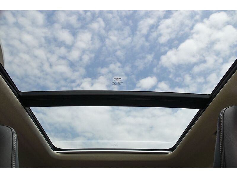 Volvo  XC40 Plus, B5 AWD, Mild Hybrid, Bright