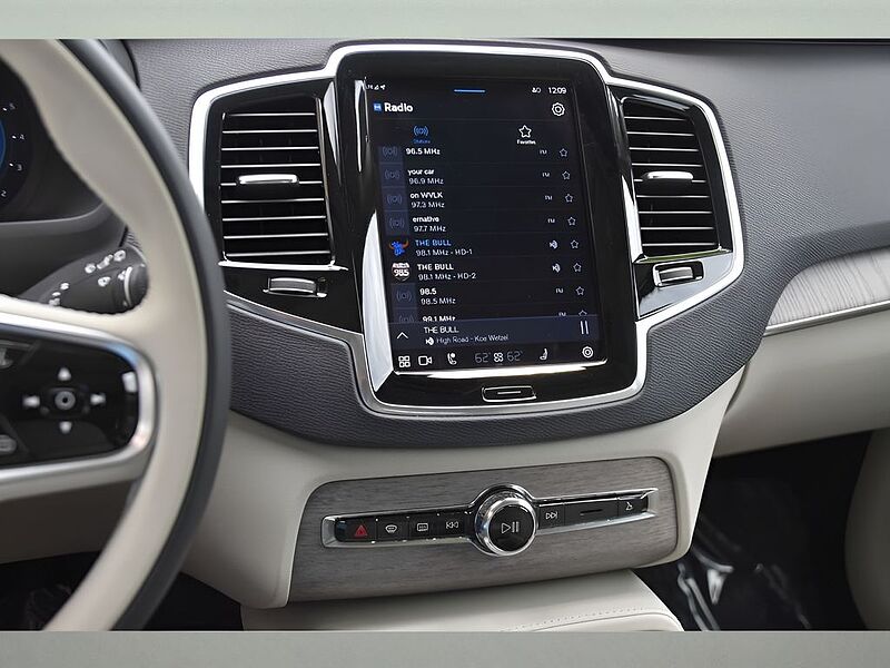 Volvo  XC90 Plus, B6 AWD Gas (mild hybrid), Gasoline, Bright, 7 Seats