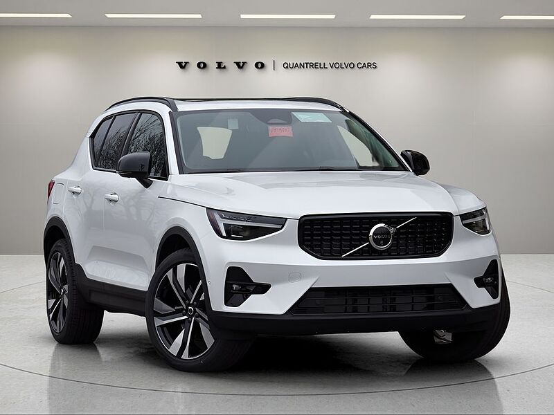 Volvo XC40 Ultra, B5 AWD Gas (mild hybrid), Gasoline, Dark